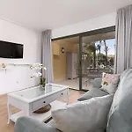アパート Home2book Zen Oasis Pool & Terrace, コラレホ