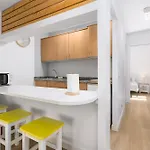 アパート Home2book Zen Oasis Pool & Terrace, コラレホ